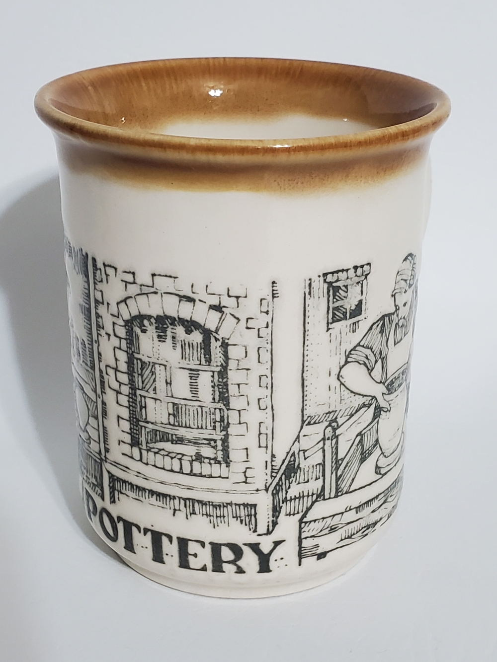 Vintage Biltons Made in England Potter Relief Coffee Mug Cup 8oz